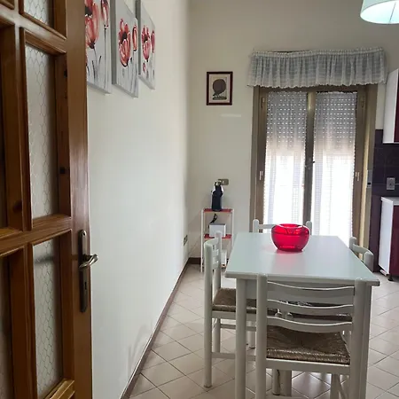 Elvy House Sinagra